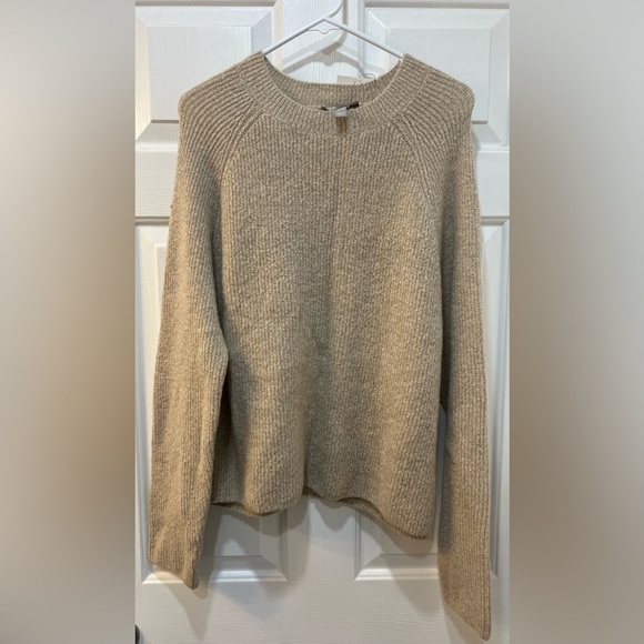 NWT ASOS DESIGN Wool Blend Oversized Sweater Beige Crew Neck Super Cozy Sz 10 - Picture 1 of 7